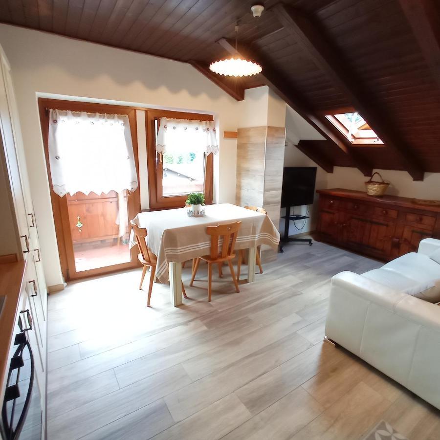 La Mansarda Di Sabina. Apartment Fiera Di Primiero Luaran gambar