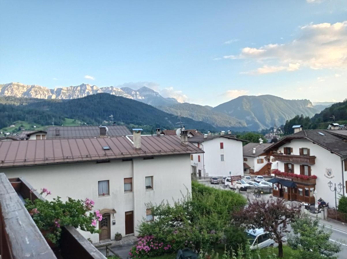 La Mansarda Di Sabina. Apartment Fiera Di Primiero Luaran gambar