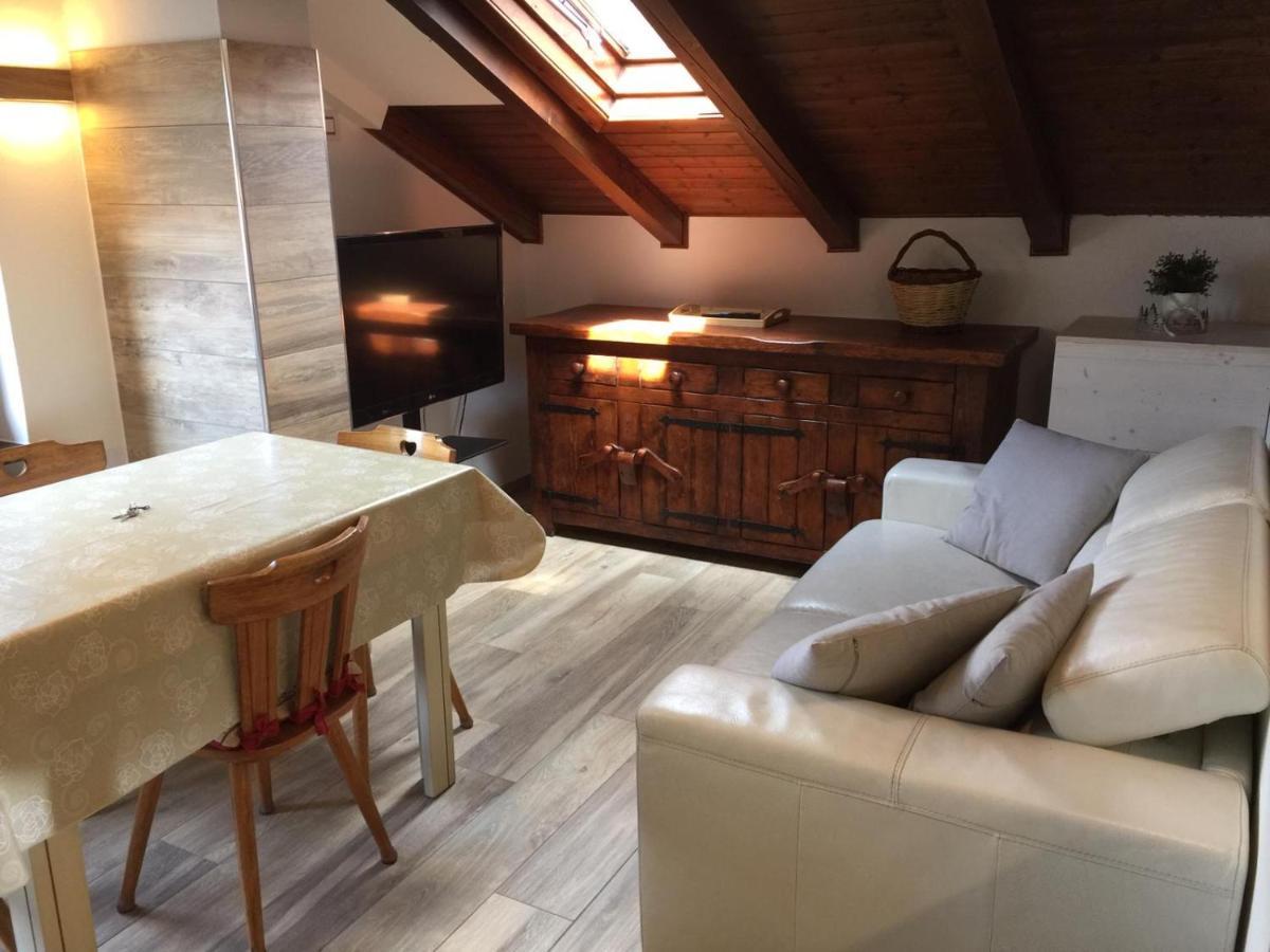 La Mansarda Di Sabina. Apartment Fiera Di Primiero Luaran gambar
